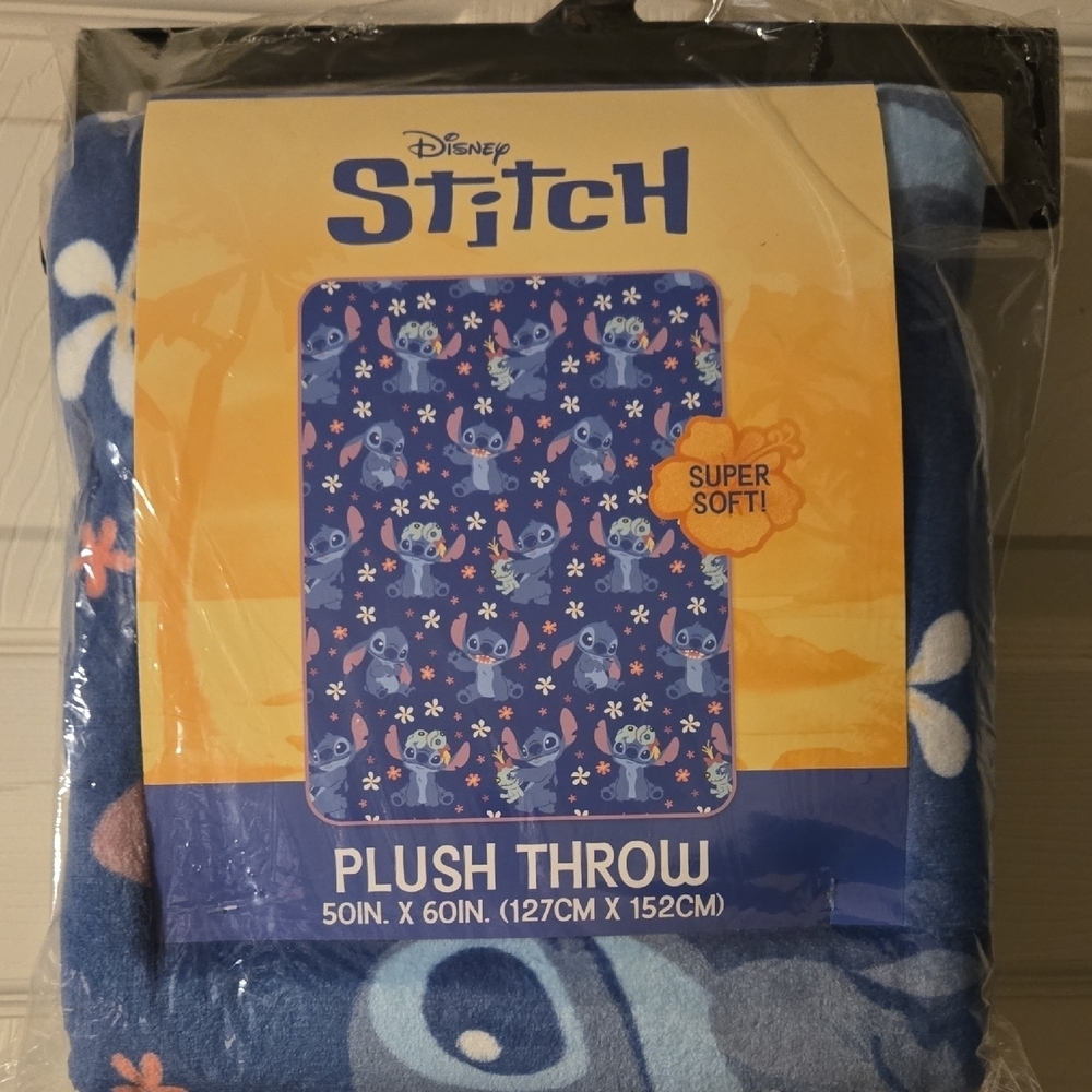 Disney Stitch Super Soft Plush Throw - 50in X 60in (127cm X 152cm)